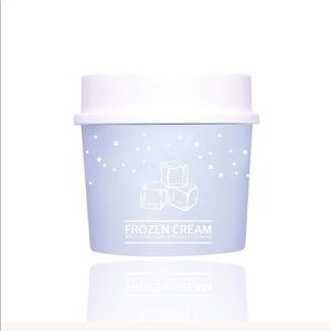 VUE DE PULANG Frozen Cream brand new sealed.